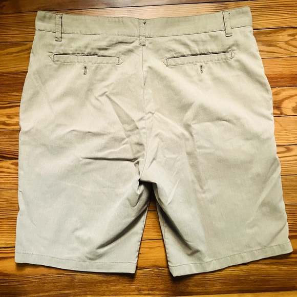 Shorts Flat Front Faded Glory Tan 34 Waist - Picture 2 of 3